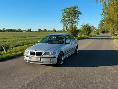 Gebraucht BMW 330 231 PS (169 kW) 2002 Silber Limousine