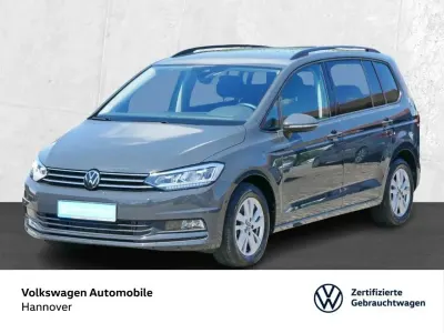Gebraucht VW Touran Comfortline 150 PS (110 kW) 2023 Uranograu Van / Kleinbus