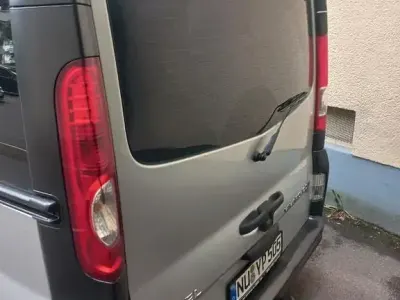 Gebraucht Opel Vivaro 114 PS (83 kW) 2007 Silber Van / Kleinbus