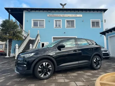 Używany Opel Grandland X Elegance 131 KM (96 kW) 2021 Czarny SUV