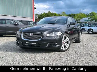 Używany Jaguar XJ Premium Luxury 275 KM (202 kW) 2014 Szary Sedan/Limuzyna