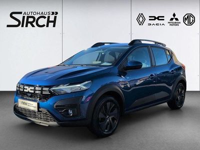 Blau Gebraucht 2025 Dacia Sandero Expression Limousine | 17.990 € (Fairer Preis)