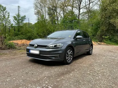 Gebraucht VW Golf VII Sound 125 PS (91 kW) 2018 Grau Limousine