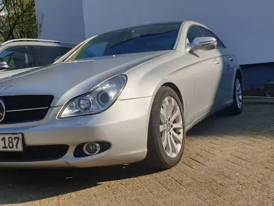 Gebraucht Mercedes CLS320 224 PS (164 kW) 2008 Silber Coupé