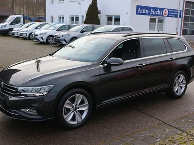 Grau Gebraucht 2023 VW Passat Business Kombi | 30.800 € (Fairer Preis)