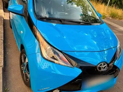 Gebraucht Toyota Aygo 69 PS (50 kW) 2017 Blau Kleinwagen