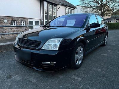 Begagnad Opel Signum 155 HK (114 kW) 2005 Svart Halvkombi