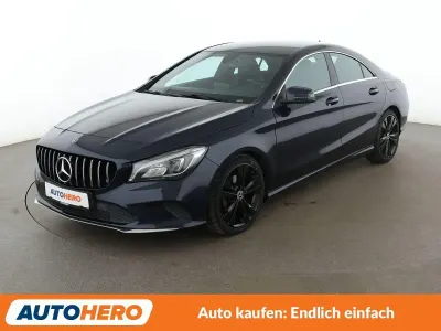 Gebraucht Mercedes CLA200 Urban 136 PS (100 kW) 2017 Blau Coupé