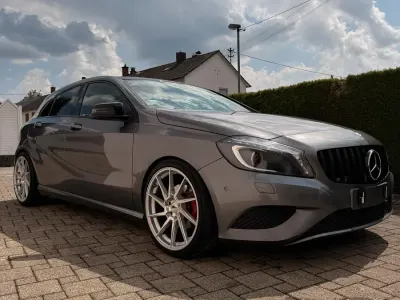 Gebraucht Mercedes A200 156 PS (114 kW) 2015 Grau Kleinwagen