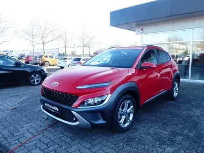 Usata Hyundai Kona Trend 120 CV (88 kW) 2023 Rosso SUV