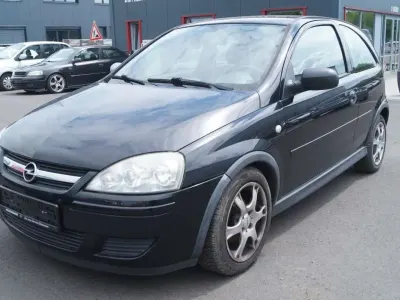 Usado Opel Corsa Edition 80 HP (58 kW) 2006 Preto Citadino