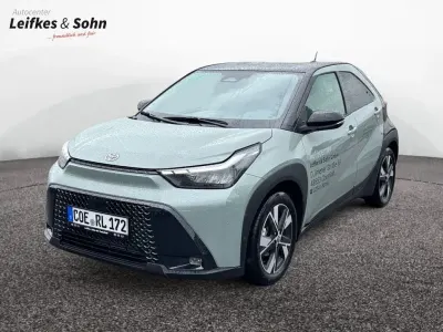 Neu Toyota Aygo X 116 PS (85 kW) 2026 Grün SUV