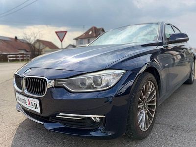 Gebraucht BMW 320 Luxury Line 184 PS (135 kW) 2012 Blau Limousine