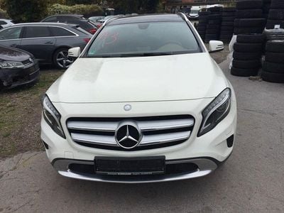 Mercedes GLA220