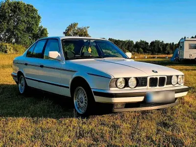 Gebraucht BMW 525 170 PS (125 kW) 1989 Weiß Limousine