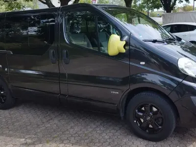 Gebraucht Opel Vivaro Cosmo 114 PS (83 kW) 2013 Schwarz Van / Kleinbus