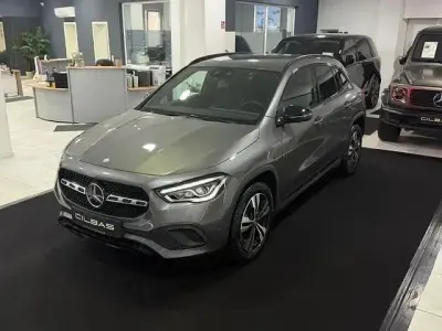 Usata Mercedes GLA200 Urban 163 CV (119 kW) 2020 Grigio SUV