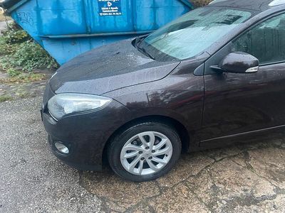 Gebraucht Renault Mégane GrandTour 130 PS (95 kW) 2014 Braun Kombi