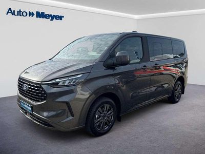 Second-hand Ford Tourneo Titanium 136 CP (100 kW) 2025 Gri Monovolum