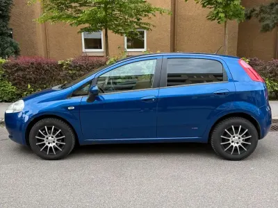 Brugt Fiat Punto 95 HK (69 kW) 2007 Blå Hatchback