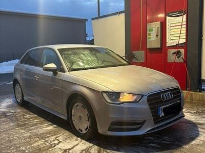 Grau Gebraucht 2015 Audi A3 Limousine | 7.650 € (Guter Preis)