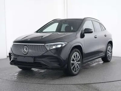 Gebraucht Mercedes EQA300 AMG 167 kW (228 PS) 2025 Metalliclack kosmosschwarz SUV