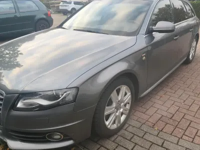 Używany Audi A4 S-Line 190 KM (139 kW) 2011 Srebrny Kombi