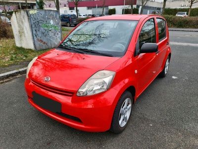 gebraucht Daihatsu Sirion 1.0 in rot 5 türer ❗️