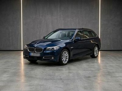 Gebraucht BMW 525 Luxury Line 218 PS (160 kW) 2014 Blau Kombi