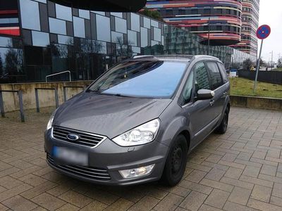 Gebraucht Ford Galaxy Titanium 163 PS (119 kW) 2013 Braun Van / Kleinbus
