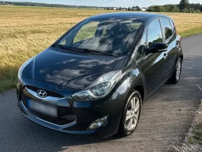 Gebraucht Hyundai ix20 90 PS (66 kW) 2011 Schwarz Kleinwagen