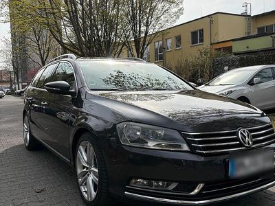 Gebraucht VW Passat 140 PS (102 kW) 2012 Grau Kombi