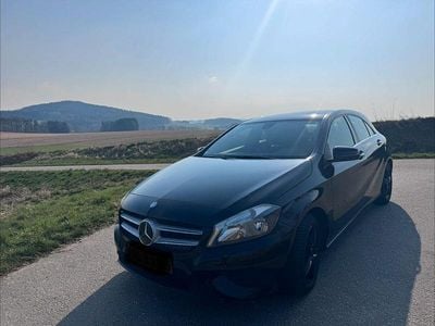 Gebraucht Mercedes A200 Urban 136 PS (100 kW) 2014 Schwarz Limousine