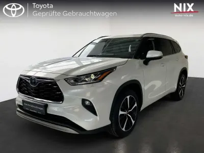 Gebraucht Toyota Highlander Luxury 249 PS (183 kW) 2021 Platinumweiß perleffekt SUV