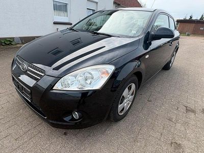 Begagnad Kia ProCeed LX 126 HK (92 kW) 2008 Svart Halvkombi