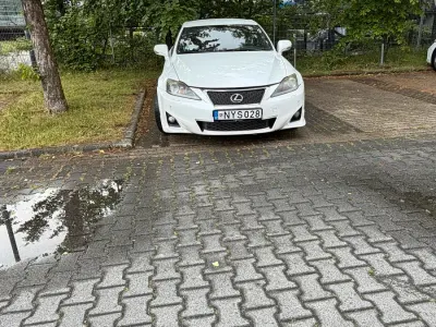 Gebraucht Lexus IS220d 177 PS (130 kW) 2013 Weiß Limousine