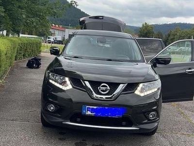 Gebraucht Nissan X-Trail 131 PS (96 kW) 2015 Grün SUV