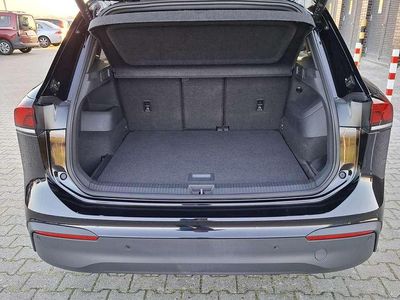 Gebraucht VW Tiguan Goal 150 PS (110 kW) 2024 Schwarz SUV