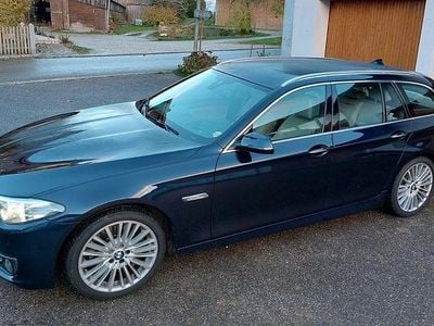 Gebraucht BMW 530 Luxury Line 258 PS (189 kW) 2016 Blau Kombi