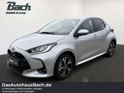 Gebraucht Toyota Yaris Comfort 117 PS (86 kW) 2025 Shimmering silver Kleinwagen