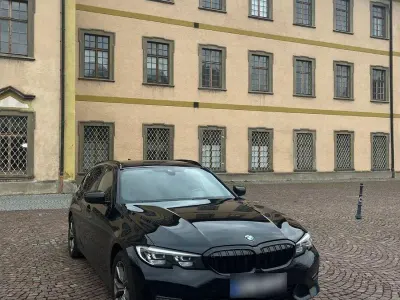 Gebraucht BMW 320 Sport Line 190 PS (139 kW) 2021 Schwarz Kombi