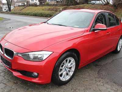 Second-hand BMW 320 Comfort Edition 184 CP (135 kW) 2012 Roșu Berlinǎ