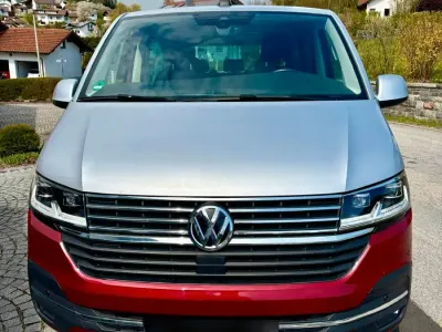Gebraucht VW Multivan 150 PS (110 kW) 2022 Rot Van / Kleinbus