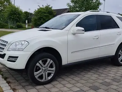 Gebraucht Mercedes ML350 Edition 231 PS (169 kW) 2011 Weiß SUV