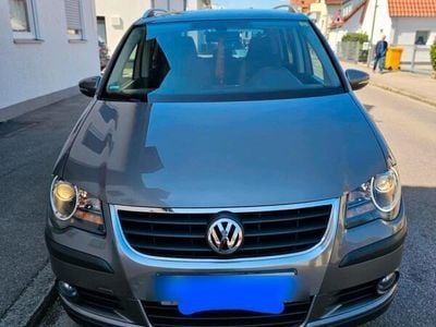 VW Touran Cross