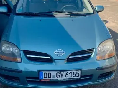 Gebraucht Nissan Almera Tino 114 PS (83 kW) 2001 Beige Van / Kleinbus
