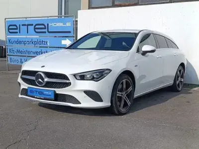Gebraucht Mercedes CLA250e Shooting Brake Progressive 160 PS (117 kW) 2020 Polarweiss Kombi