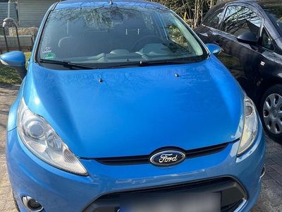 Gebraucht Ford Fiesta 82 PS (60 kW) 2010 Blau Kleinwagen