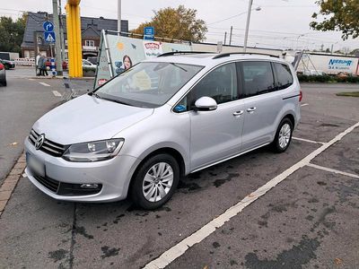 Second-hand VW Sharan 170 CP (125 kW) 2013 Argintiu Monovolum