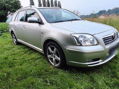 Gebraucht Toyota Avensis Executive 115 PS (84 kW) 2003 Grau Kombi